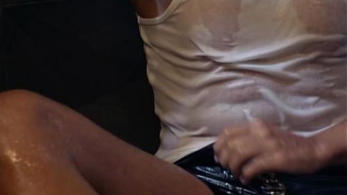 oil-white-shirt-and-nylon-shor_12.jpg