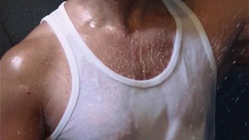 oil-white-shirt-and-nylon-shor_16.jpg