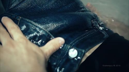 wetmate-bath-in-blue-jeans_10.jpg