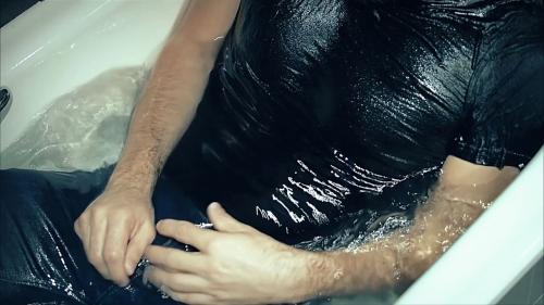 wetmate-bath-in-blue-jeans_6.jpg